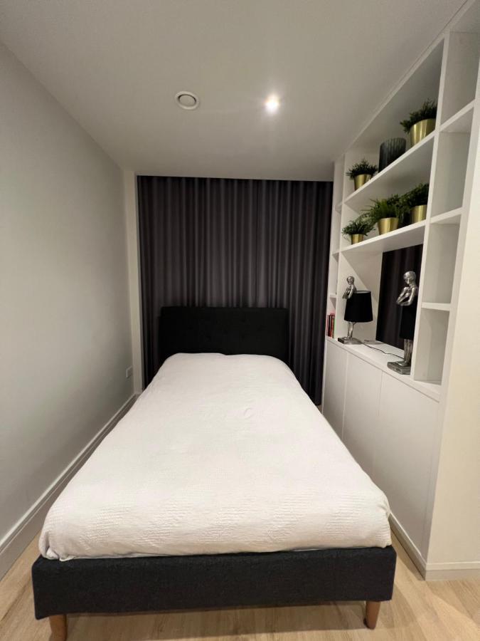 London Luxxe Suites & Apartments - London Heathrow Airport, Terminal 1 2 3 4 5 히드로 외부 사진