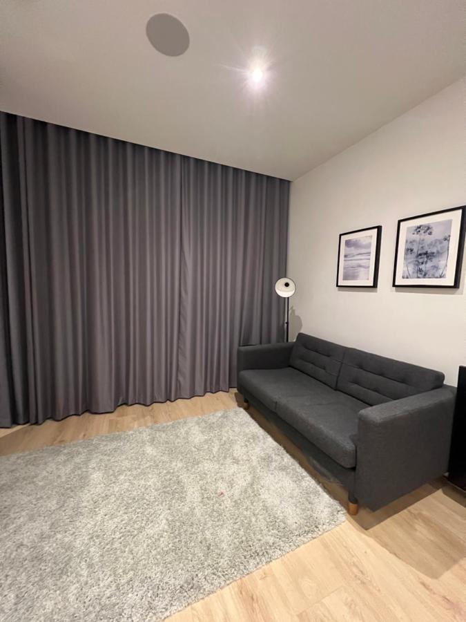 London Luxxe Suites & Apartments - London Heathrow Airport, Terminal 1 2 3 4 5 히드로 외부 사진
