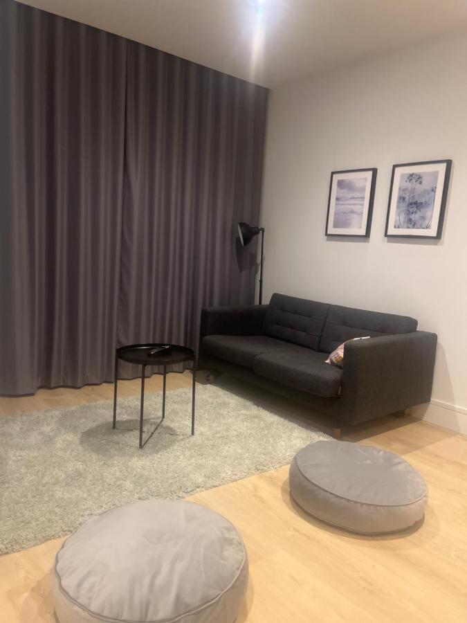 London Luxxe Suites & Apartments - London Heathrow Airport, Terminal 1 2 3 4 5 히드로 외부 사진
